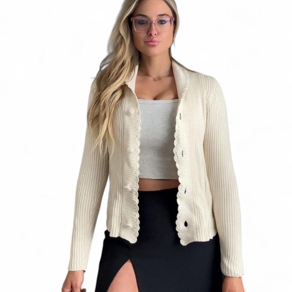 Austin Reed Cream Ribbed Cardigan Scalloped Button Feminine Soft Girl Sweater